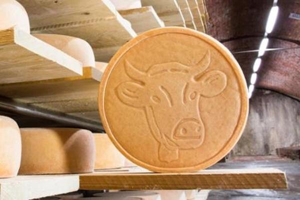 Produktfoto zu Allgäuer Hornkäse, höhlengereift