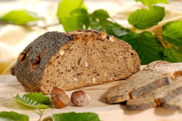Produktfoto zu Haselnussbrot mit Mohn
